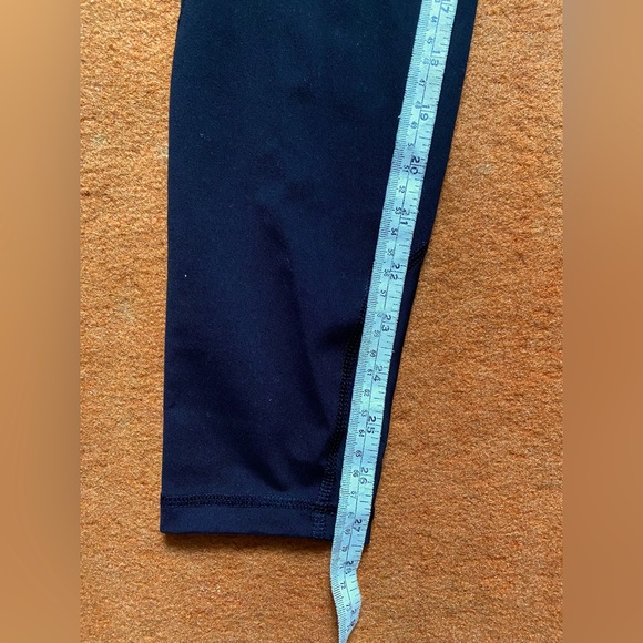 EUC Old Navy Go Dry Leggings - Picture 3 of 6